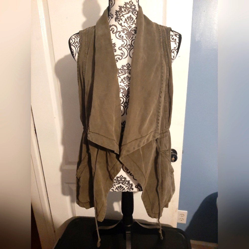 Sanctuary Olive vest size Medium